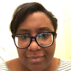 Meet your Posher, Latara